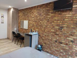 Twins Guest House Astoni