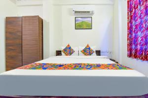 FabExpress Achrol Palace