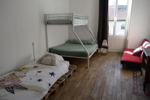 B&B / Chambres d'hotes Grande chambre familiale pour 2 a 5 personnes : photos des chambres