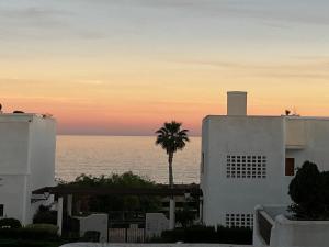 2 Room Sleeps 4 Parking 4 Pools Sea 1st Line