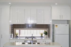 Modern style unit 2 Deer Park