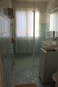 Studio middle of town centre.