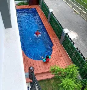 A home with private pool, KebunStorey - Tangga Batu