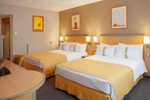 Hotels Holiday Inn Calais-Centre, an IHG Hotel : photos des chambres