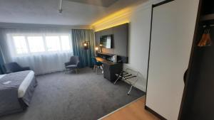 Hotels Holiday Inn Calais-Centre, an IHG Hotel : Chambre Lit Queen-Size Premium - Vue sur Mer