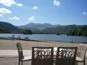 les pieds dans l'eau - St Victor la Riviere