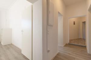 UNGLAUBLICHES ANGEBOT-Duisburg 4 Zimmer Apartment