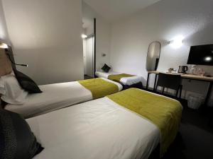 Hotels Hotel Lacour : photos des chambres