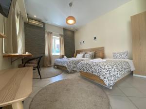 Flight Apartments Airport by Airstay