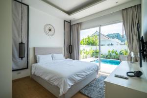 Deluxe pool villa at Kamala Garden View