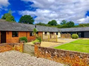 The Stables - 利文赫斯