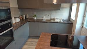 Stunning 3 bed House sleeps 5-6, WiFi, OFF Street Parking in Nottingham close to M1