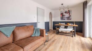 Brand New Central Balcony Flat - Hastings Holidays