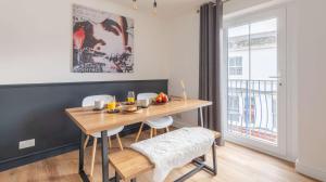 Brand New Central Balcony Flat - Hastings Holidays