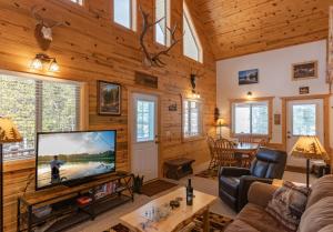 Henrys Post by KABINO Dog Friendly Foosball Fire Pit SmartTV WiFi - 3hvězdičkové hotely ve městě Island Park