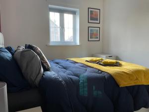 Stunning Large Detached Gloucester, 4 beds, 3 bedroom, 2 bathroom property, Nr Chelt, The Docks and Quays sleeps 6