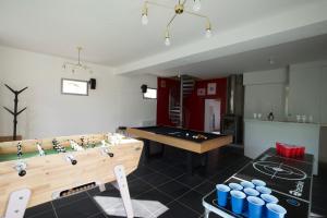 Villas Crazy Villa Les Terres Douces 28 - Heated pool - Basket - 2h Paris - 31p : photos des chambres