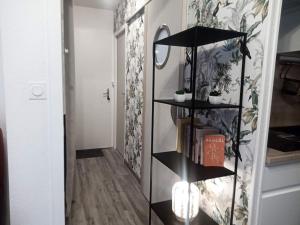 Appartements joli appartement T2 tres bien situe, parking couvert : photos des chambres