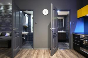 Central Location Yellow-Black Apartment