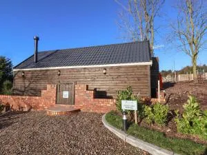 Foxes Den - Hackness