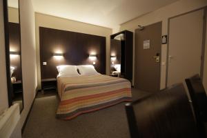 Hotels Hotel Au Petit Caporal : photos des chambres