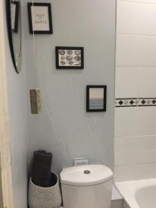 London Oval Apartment