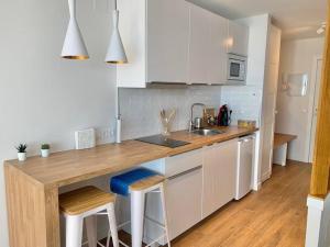 Fancy Studio Direct Access to Sea✺Parking✺Pool