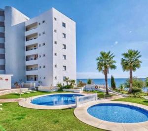 Fancy Studio Direct Access to Sea✺Parking✺Pool