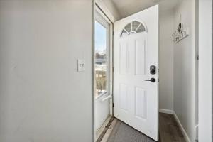 Pet-Friendly Large-Group Oasis