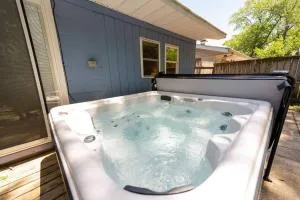 Close to Beach, Hot Tub, Pet Friendly, Firepit - 波蒂奇