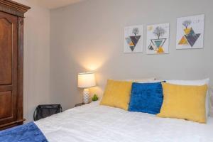 Close to Beach, Hot Tub, Pet Friendly, Firepit