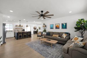 Modern Home with Pool Near ASU & Scottsdale