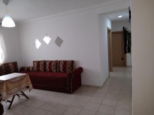 Beau et propre Appartement de FAMILLE dans un immeuble calme et FAMILIALE à Bab Sebta