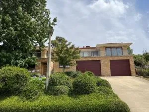 Studio at the Back of Mount Taylor - Bywong