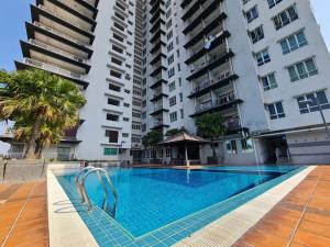 1 min Next to LRT CHERAS 68 with Shared Area