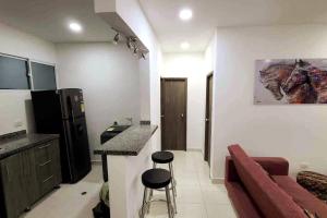 COZY, Apartamento a solo 10 minutos Caminando a Playa Dormida, con Piscina y Parqueadero.