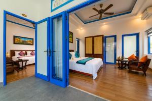 LOCAL BEACH FRONT VILLAS