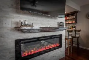 Hoosier Happiness Townhouse - 2 King Size Bedroom Suites - Hobbieville