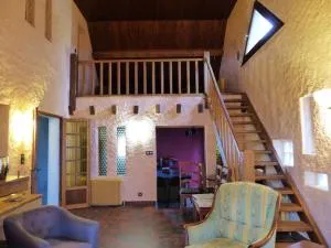 Maison Nature au Cœur de Vichy: Tout Confort, Proche de la Ville, Draps Inclus, Animaux Acceptés - FR-1-489-414 - Charmeil