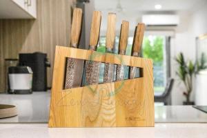 Zenhouse: Stylish Muirhead Home Near ParkHospital