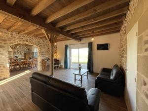 Maisons de vacances Gite Ygrande, 4 pieces, 8 personnes - FR-1-489-433 : photos des chambres