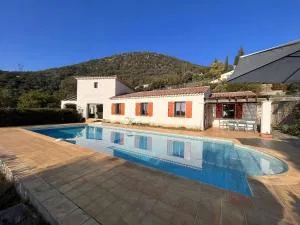 Maison climatisée 5 pièces avec piscine et jardin, 7 couchages - Cavalaire-sur-Mer - FR-1-226B-86 - La Môle