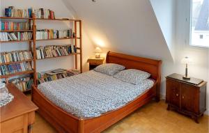 Awesome Home In Hennebont With Wifi