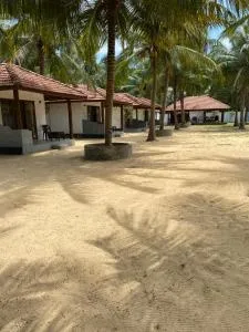 Sea Sand Resort - Mudalaipali