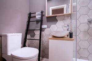 Romantic and spacious apartment in Riga Old Town