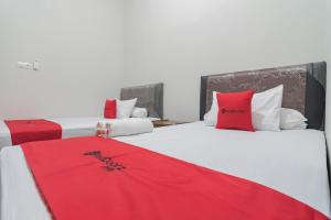 RedDoorz Syariah near Jalan Jakarta Samarinda