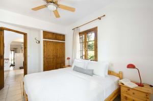Melo Pearl, Beachfront House in Nikiti #FeelsLikeHome