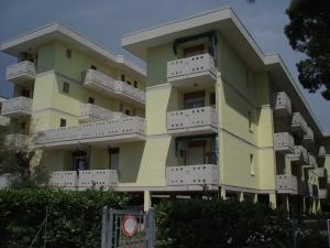 Nice studio with side sea view