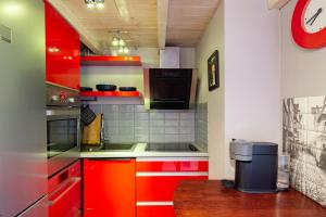 Lilly apartment main train station old town by The Heritage House Main Square Cracow