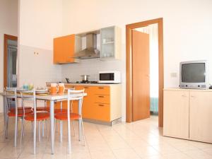 Two- bedroom flat with sea view in Bibione